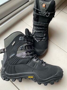 Merrell Continuum waterproof winter hiking boot for extreme cold protection